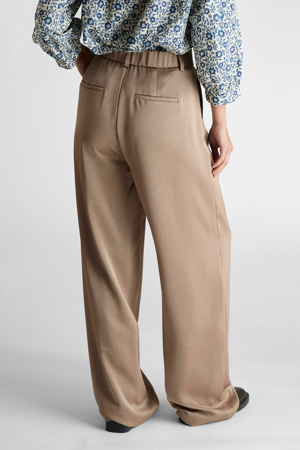 Alessandra Heavy Sateen Pants | Dark Taupe | Neo Noir Trousers
