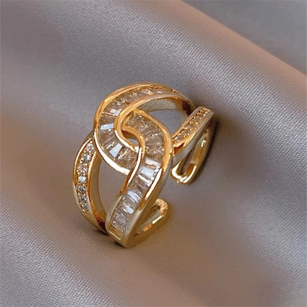 Chic Knotted Ring