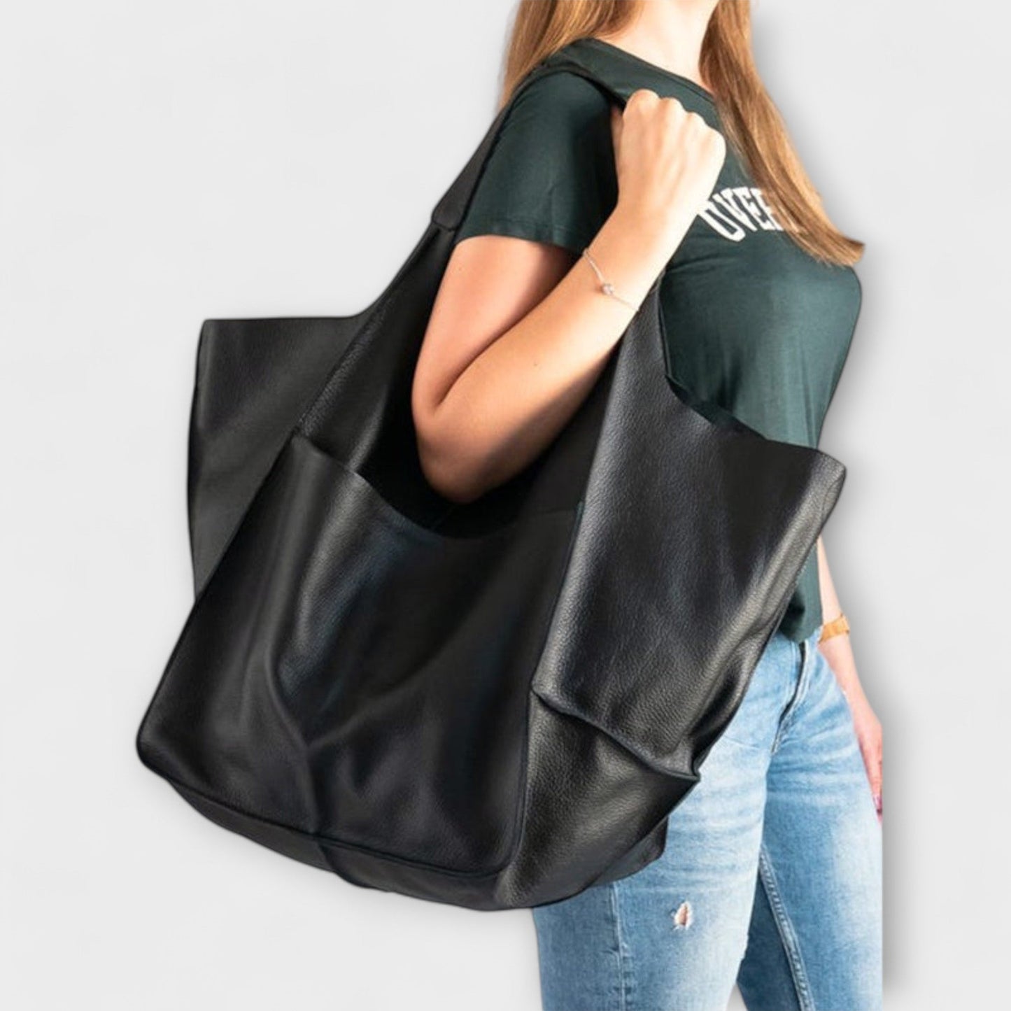 Lora. - Oversized Weekend Bag