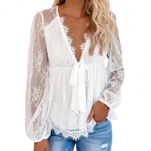 Joisse | Elegant Blondebluse med Dyb V-udskæring