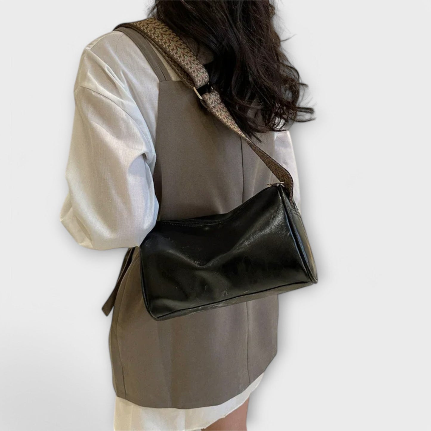 Lora. - Retro Shoulder Bag