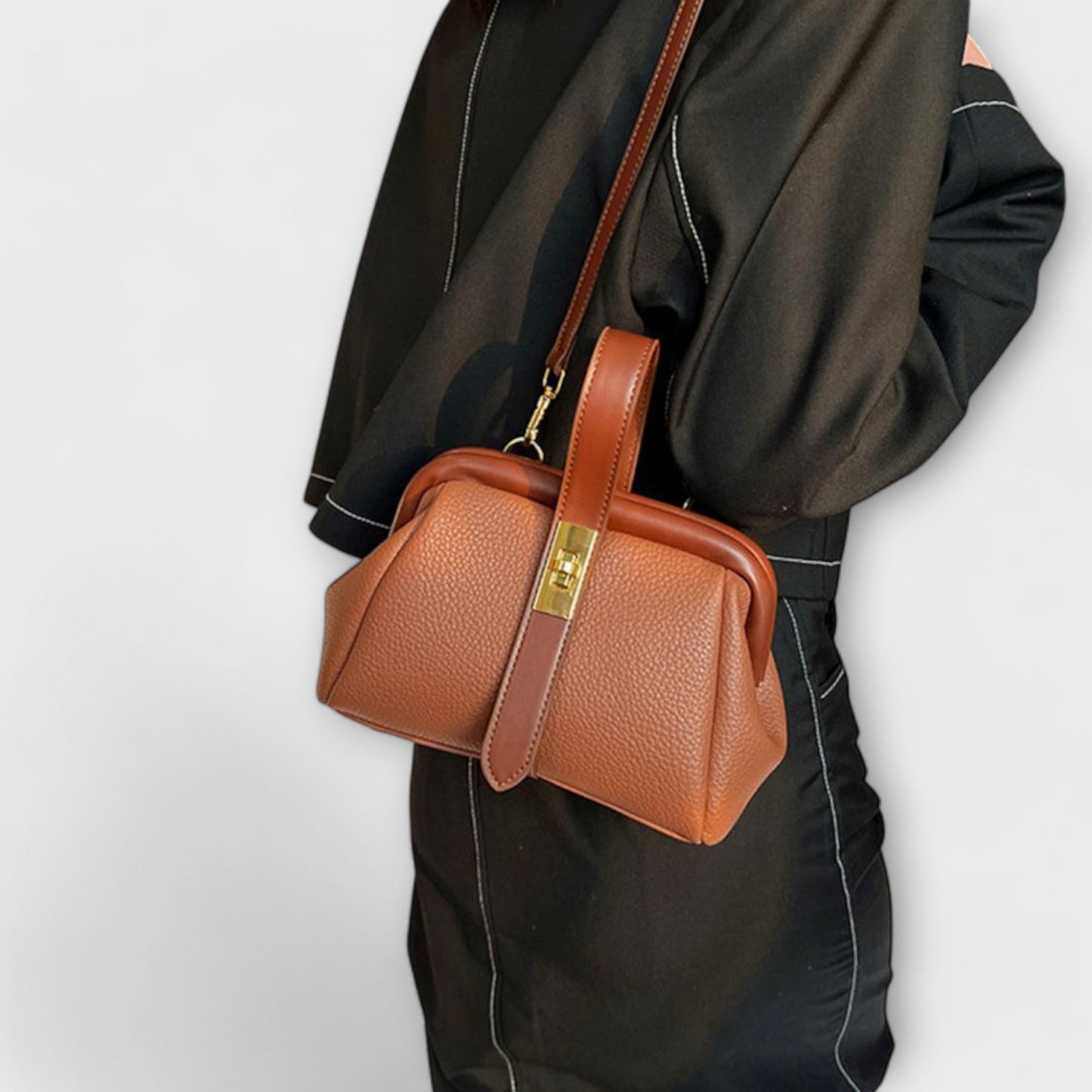 Lora - Vintage-Inspired Bag