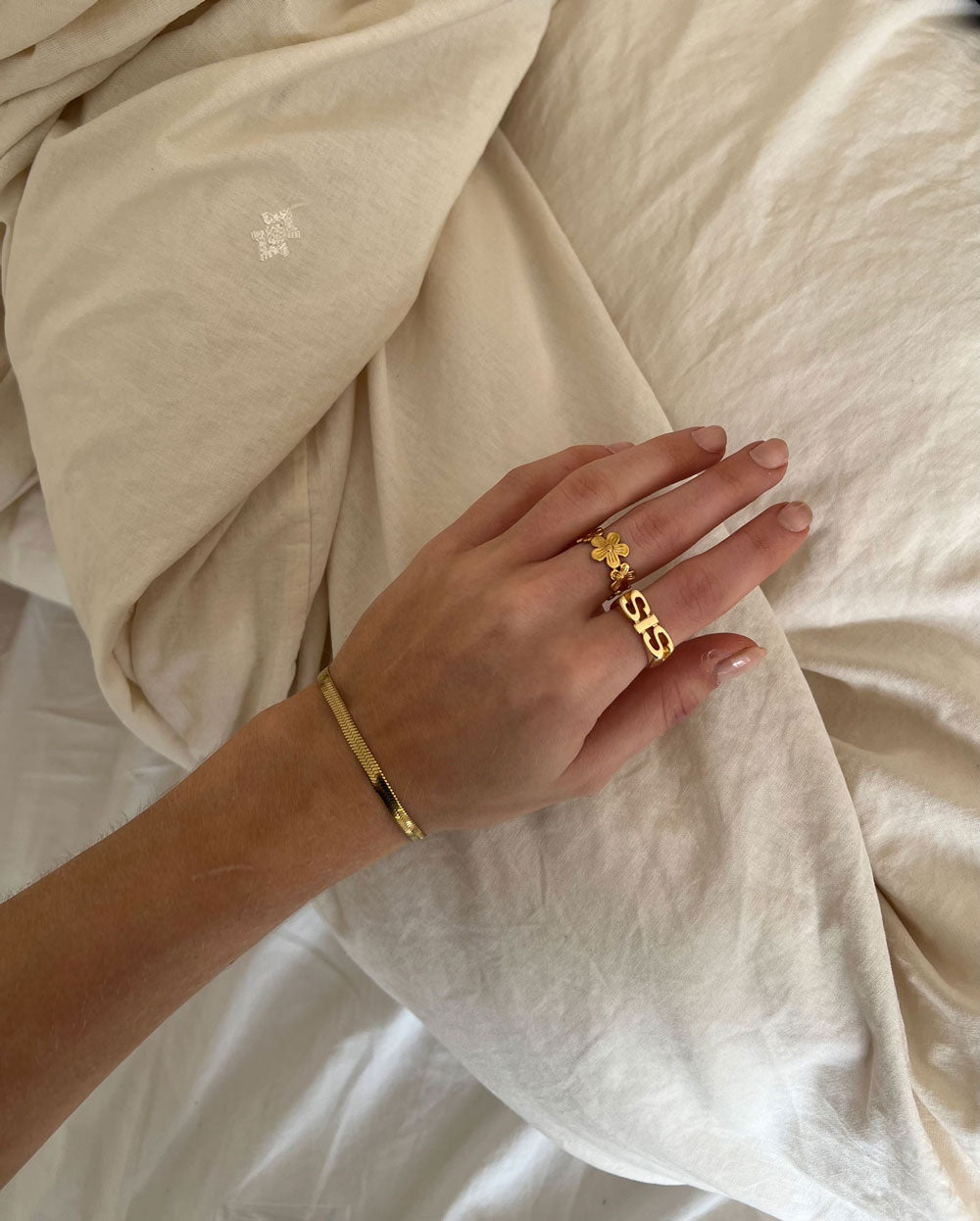 THALIREINE™ – 18K Gold Ring for Women