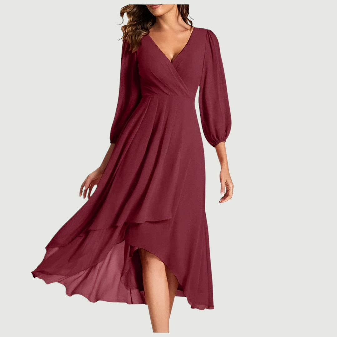 MIA™ KJOLE | Elegant V-halsdesign med asymmetrisk fald