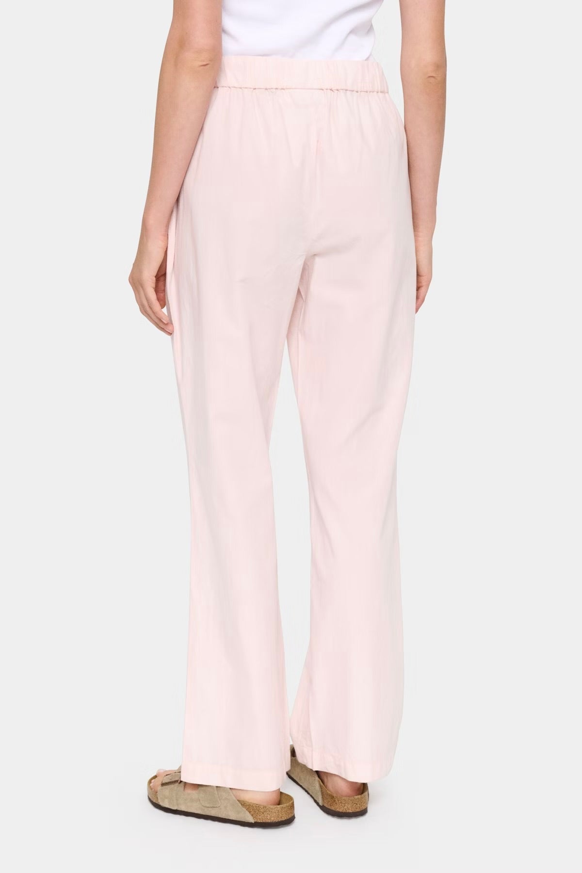 Findresz Bukser | Sepia Rose | Bukser fra Saint Tropez" 

Rewritten: "Findresz Trousers | Sepia Rose | Saint Tropez Collection