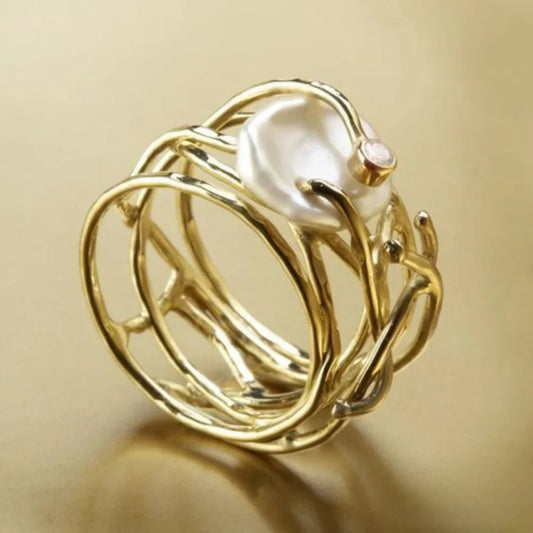 Antik Tynd Ring med Perle" can be rewritten as "Vintage Slim Ring with Pearl.