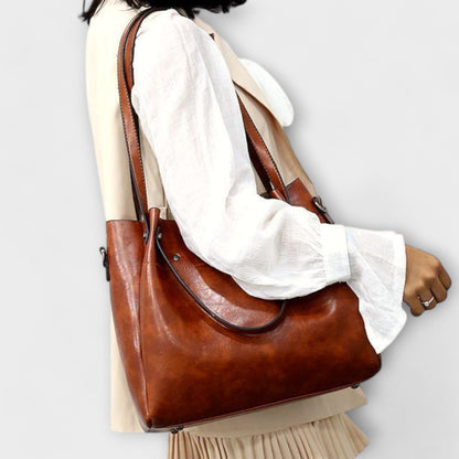 Lora. - Set of 4 Vintage Bags