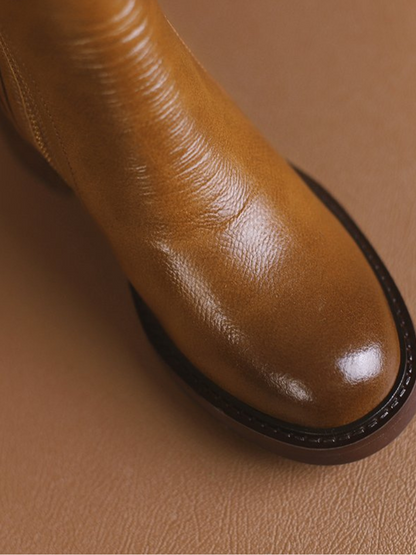 Barbara Støvler med Blokhæl" could be rephrased as "Barbara Støvler med Blokhæl Design.