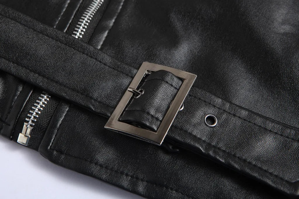 "Oliver™ | Klassisk Biker Læderjakke" can be rewritten as "Oliver™ | Classic Biker Leather Jacket".