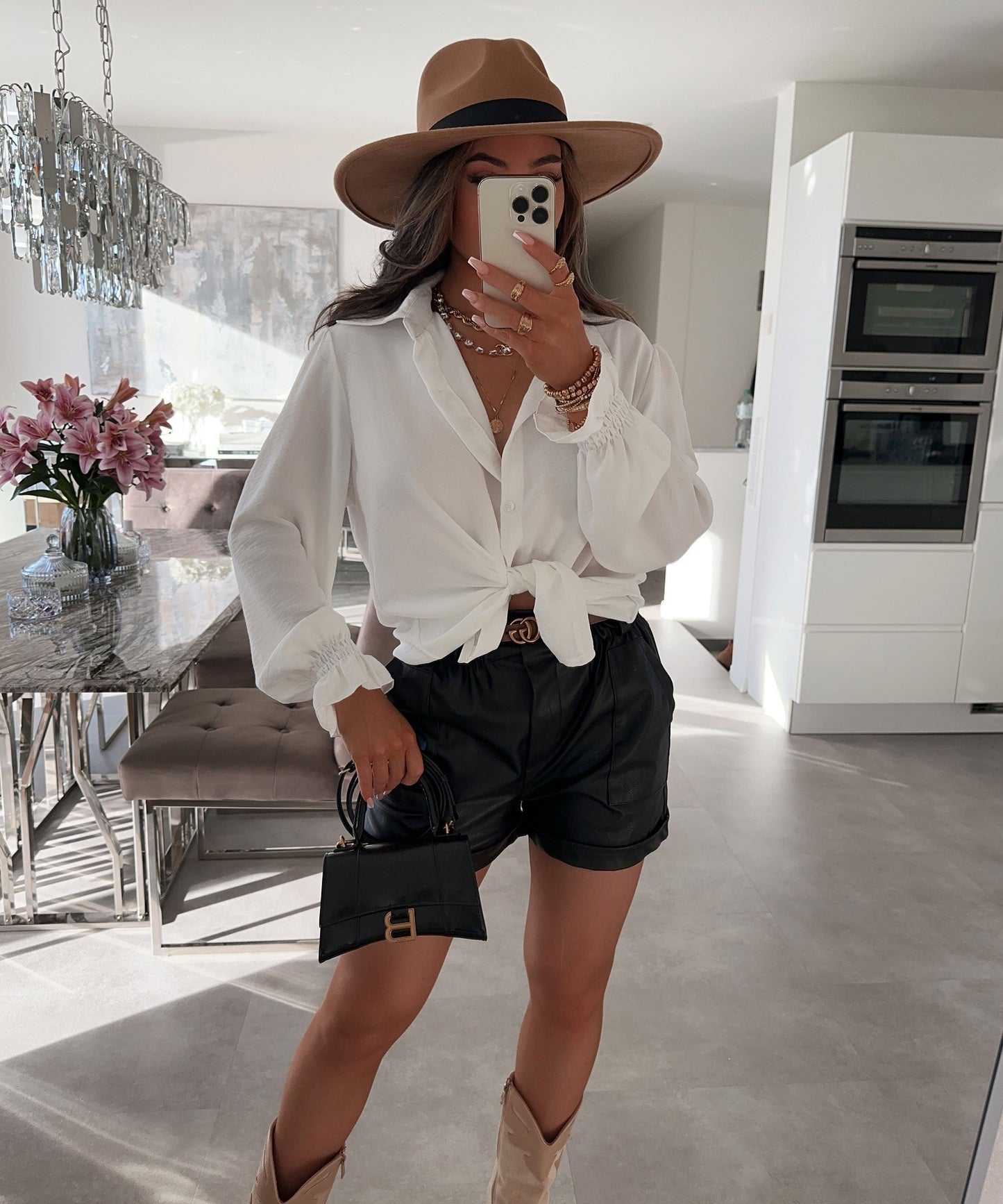 Diona | White
